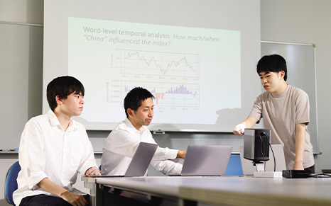知能情報学部